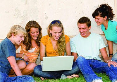 佛罗伦萨球员接受技术训练，追求提高实力